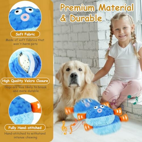 Kind mit Hund und haltbarem Plüschtier